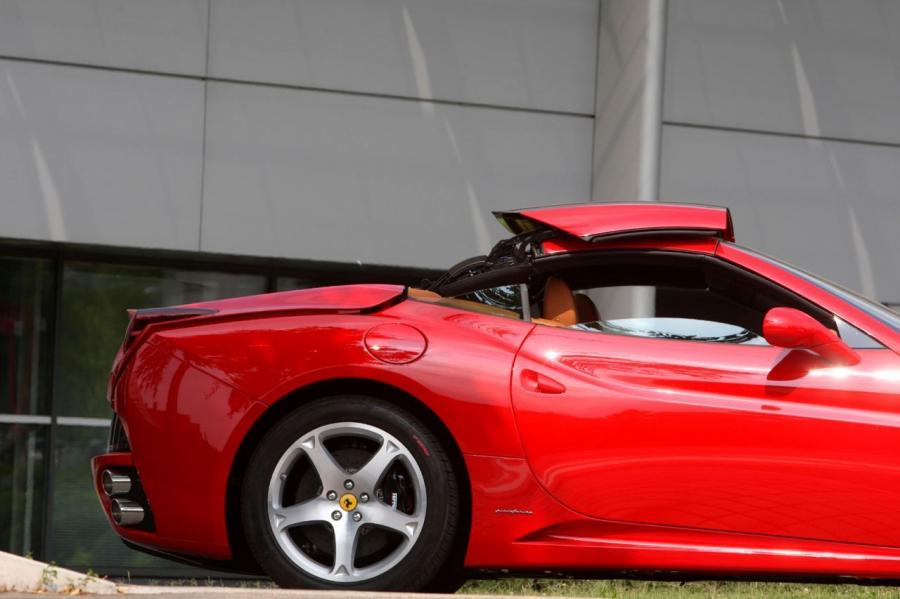 Детали экстерьера Ferrari California 2008 года  (фото 78 из 225)